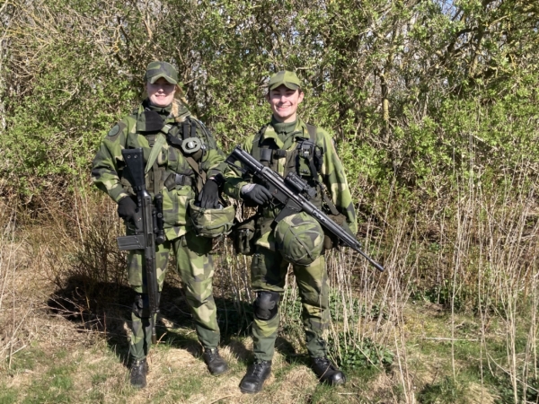 26 000 soldater övar i Sverige - möt två av dem